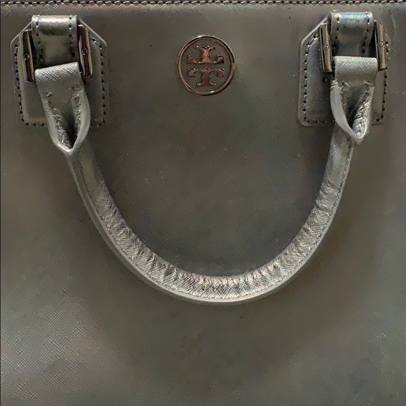 Tory Burch Robinson ologram tote - Picture 2 of 8